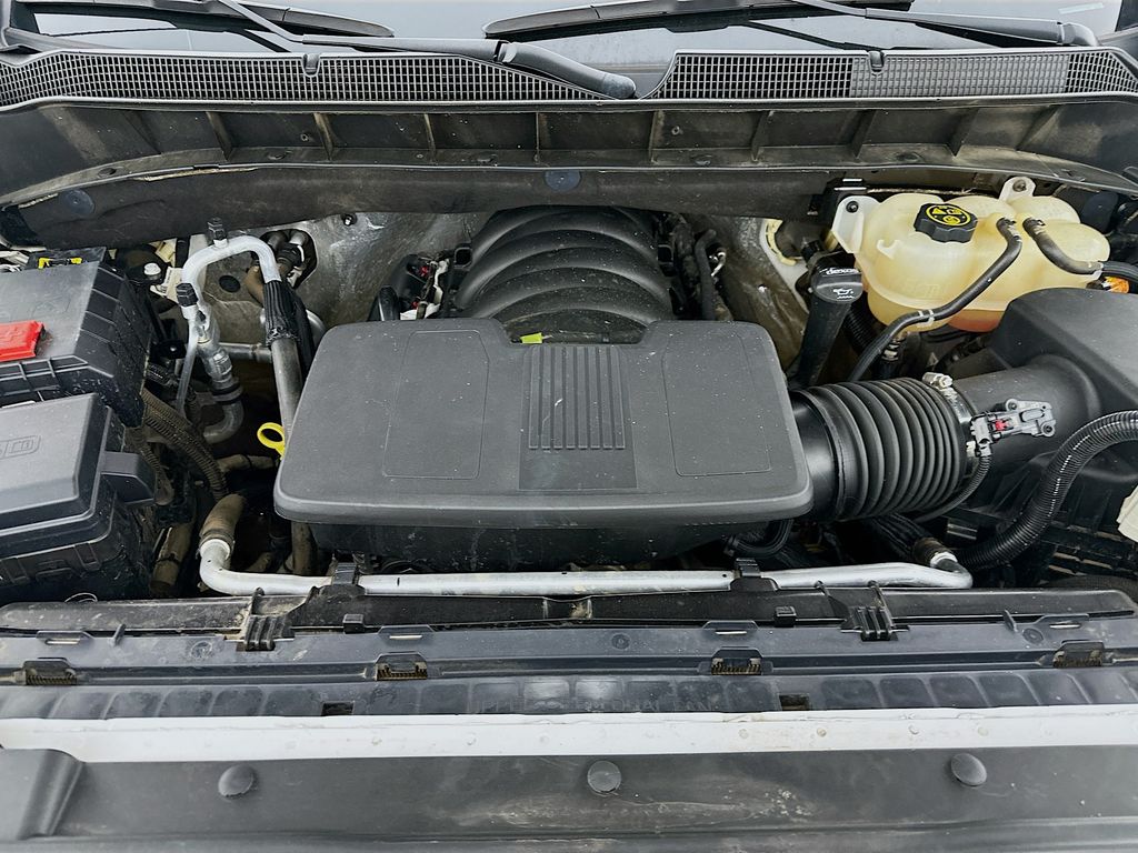 ChevroletSilverado 1500 LTD32