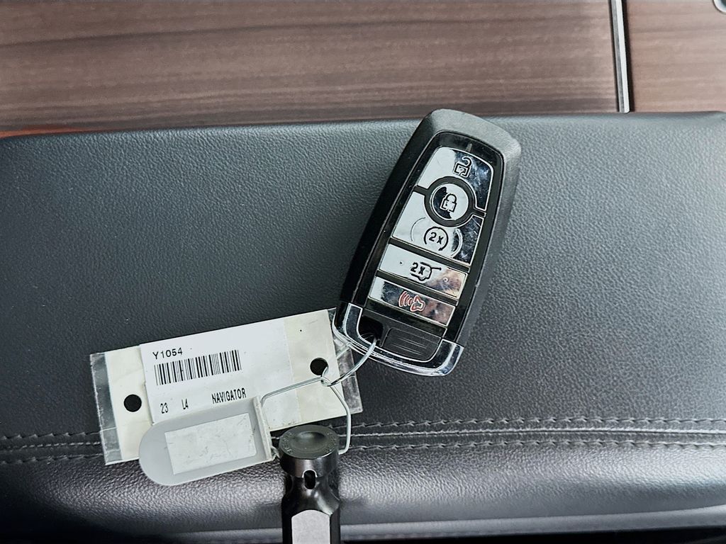 LincolnNavigator35