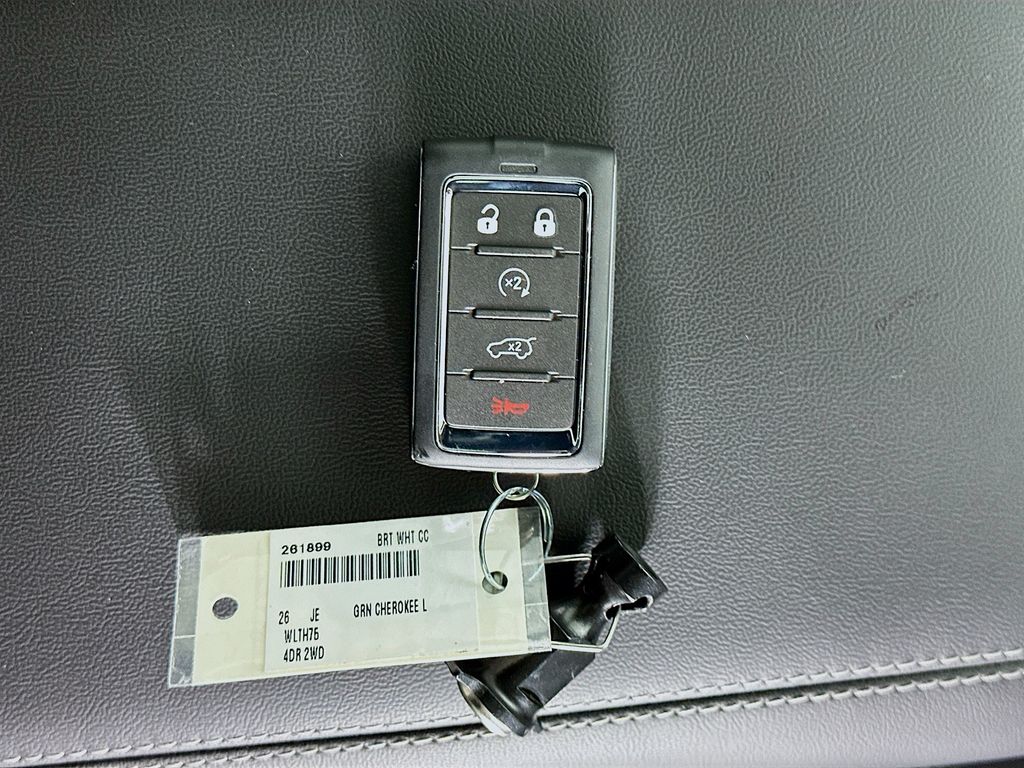 JeepGrand Cherokee L20
