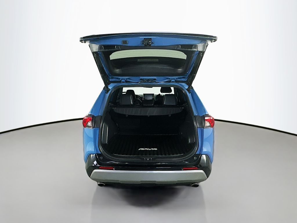 ToyotaRAV4 Hybrid28