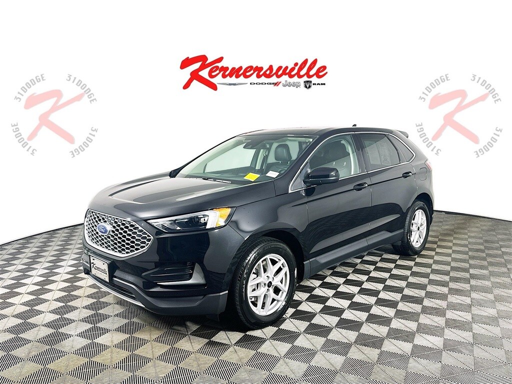 2023 Ford Edge SEL photo 3