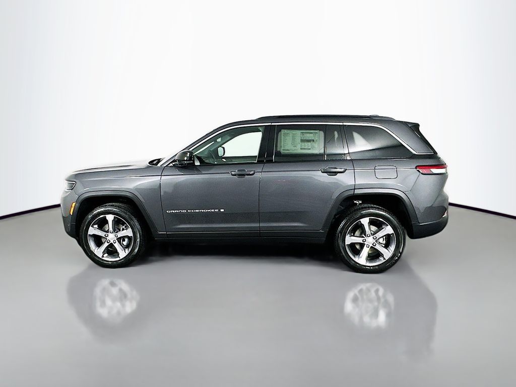 JeepGrand Cherokee4