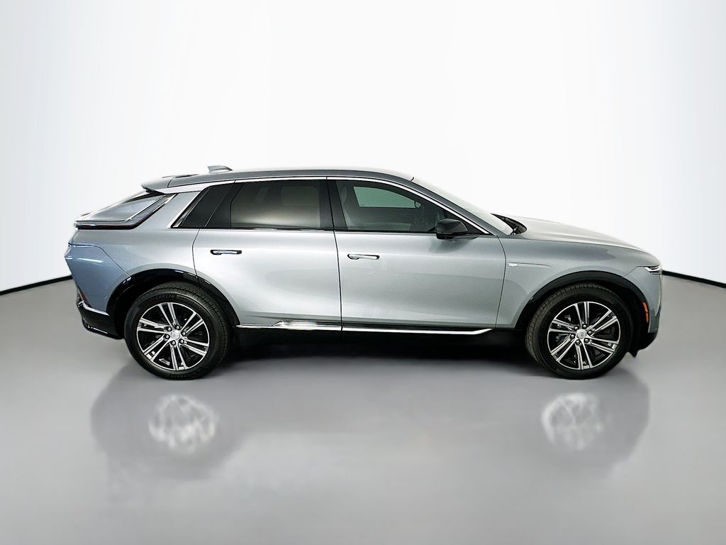 CadillacLyriq8