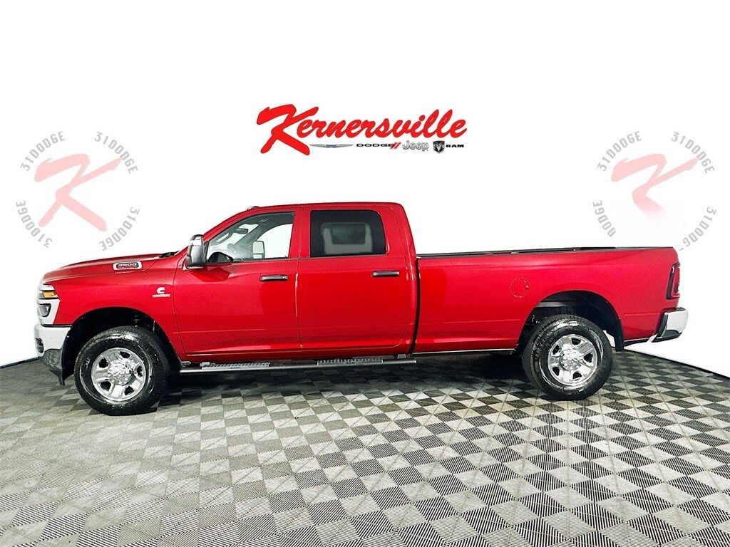 2026 Ram 3500 Tradesman photo 2