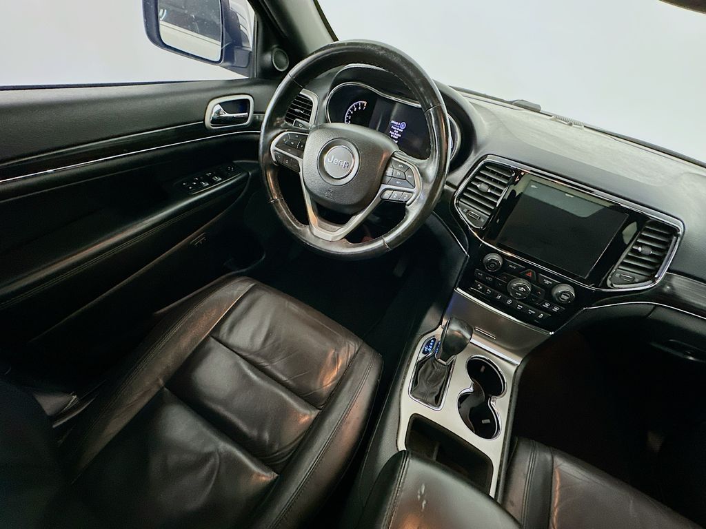 JeepGrand Cherokee9