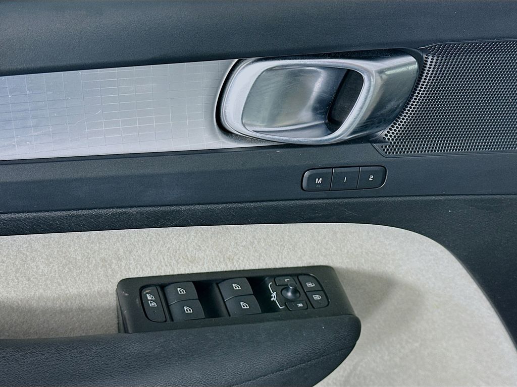 VolvoXC4024