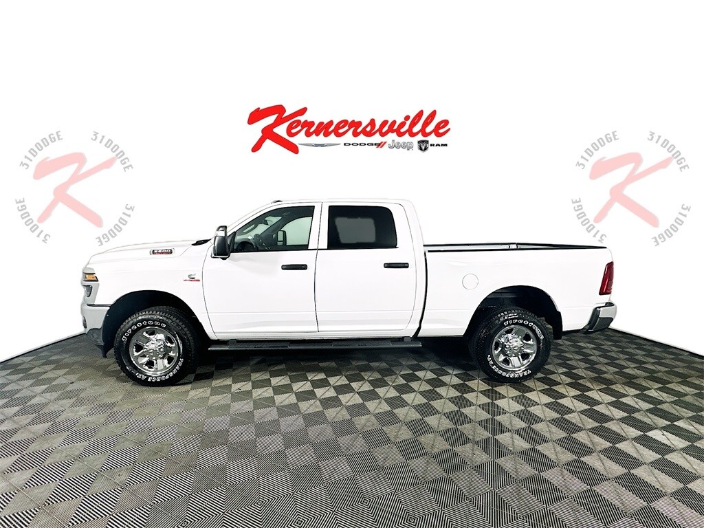2025 Ram 3500 Tradesman photo 4