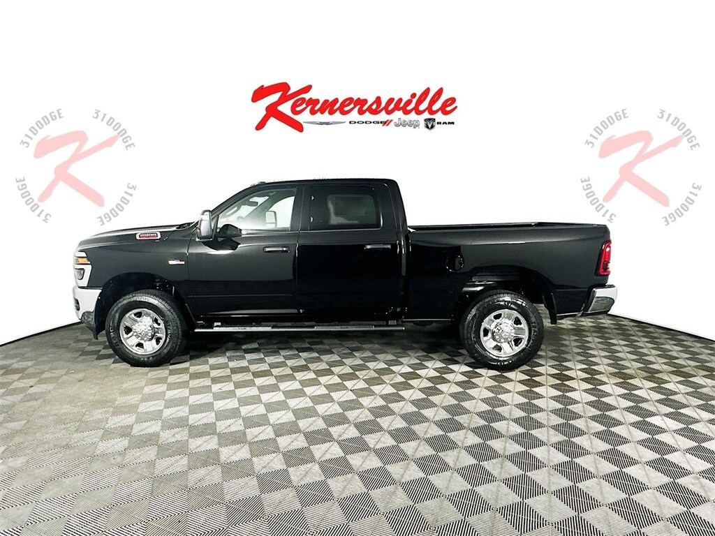 2025 Ram 2500 Tradesman photo 3