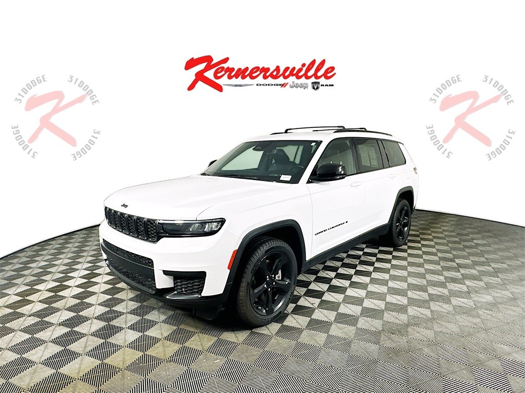 2021 Jeep Grand Cherokee Altitude Sport photo 3