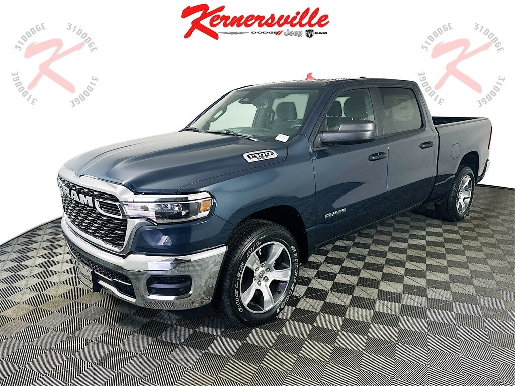2025 Ram 1500 Tradesman photo 3