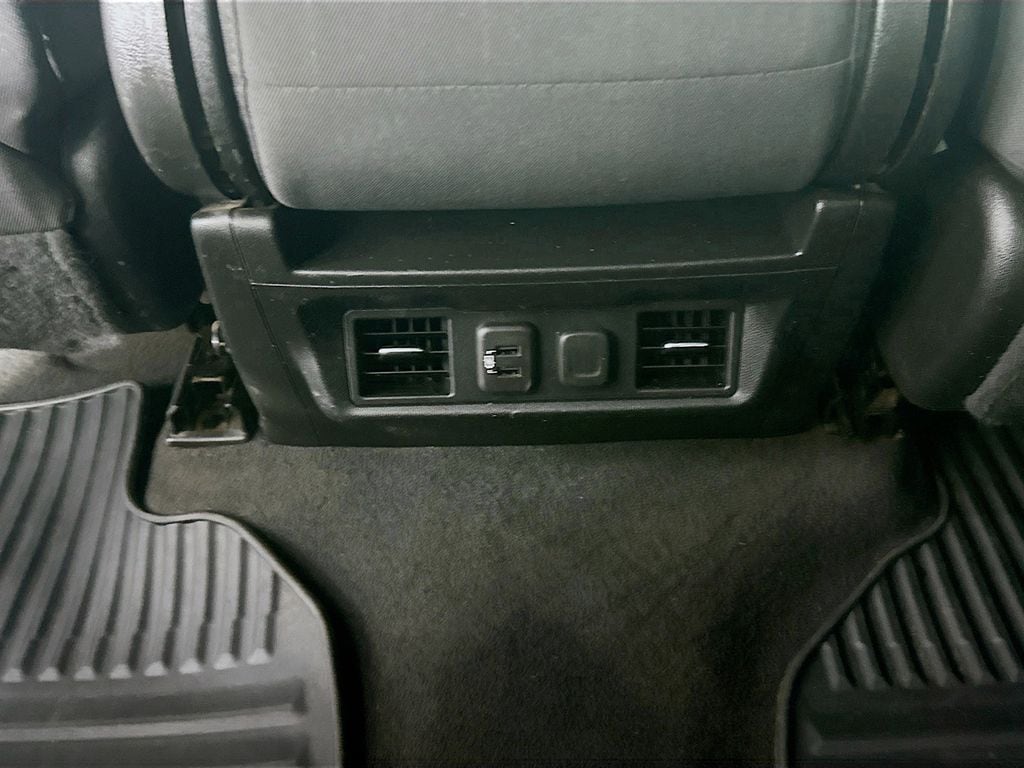 ChevroletSilverado 3500HD21