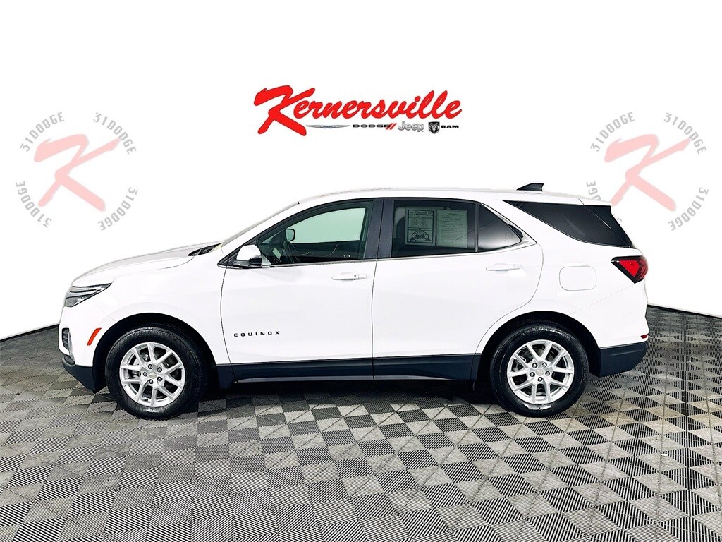 2024 Chevrolet Equinox LT photo 3