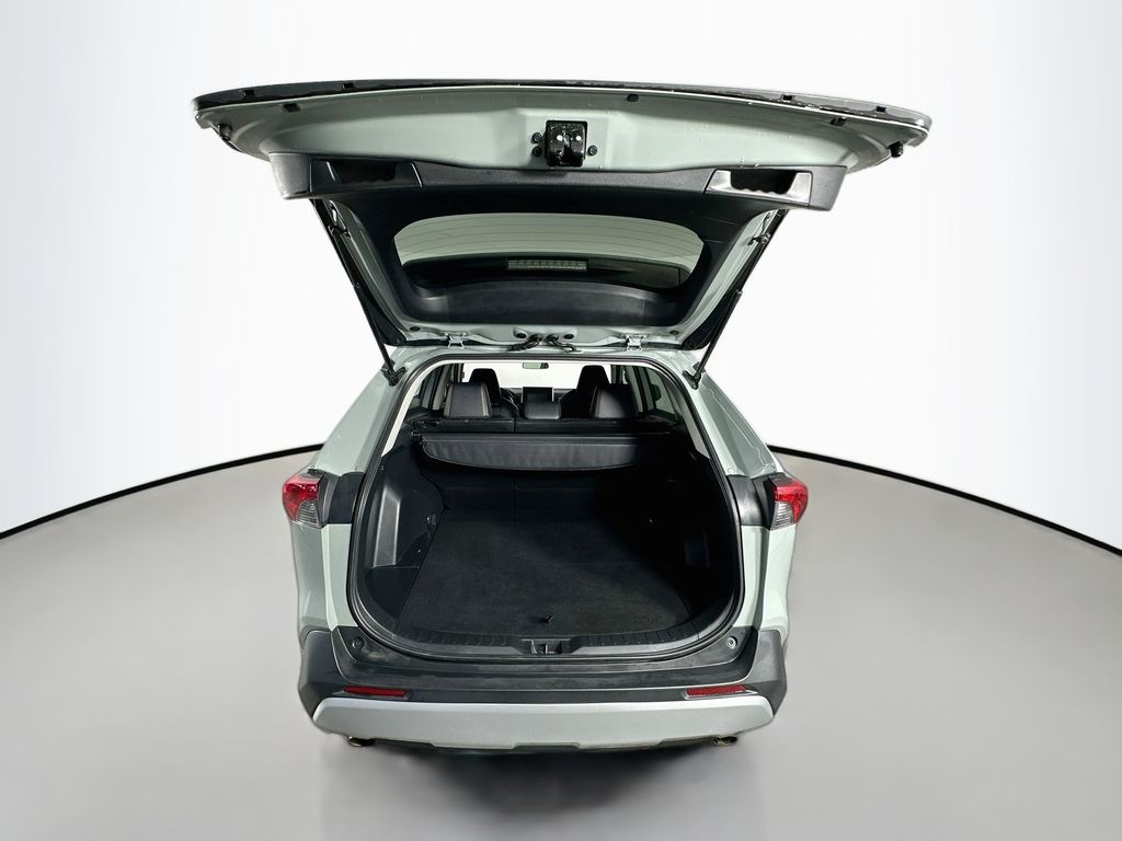 ToyotaRAV427