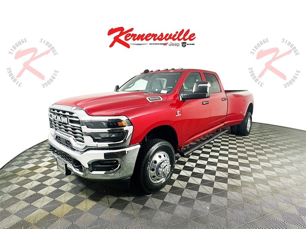 2025 Ram 3500 Tradesman photo 2