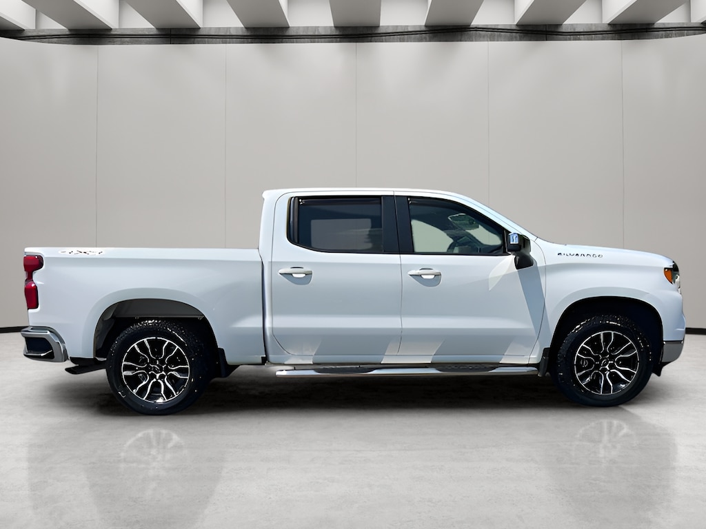 Used 2023 Chevrolet Silverado 1500 4WD Crew Cab Standard Bed LT Truck