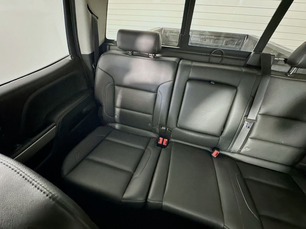 ChevroletSilverado 2500HD12