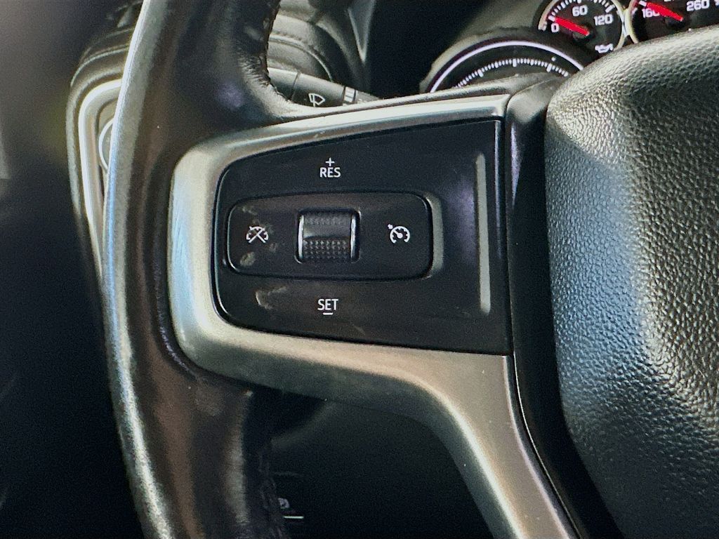 ChevroletSilverado 1500 LTD25