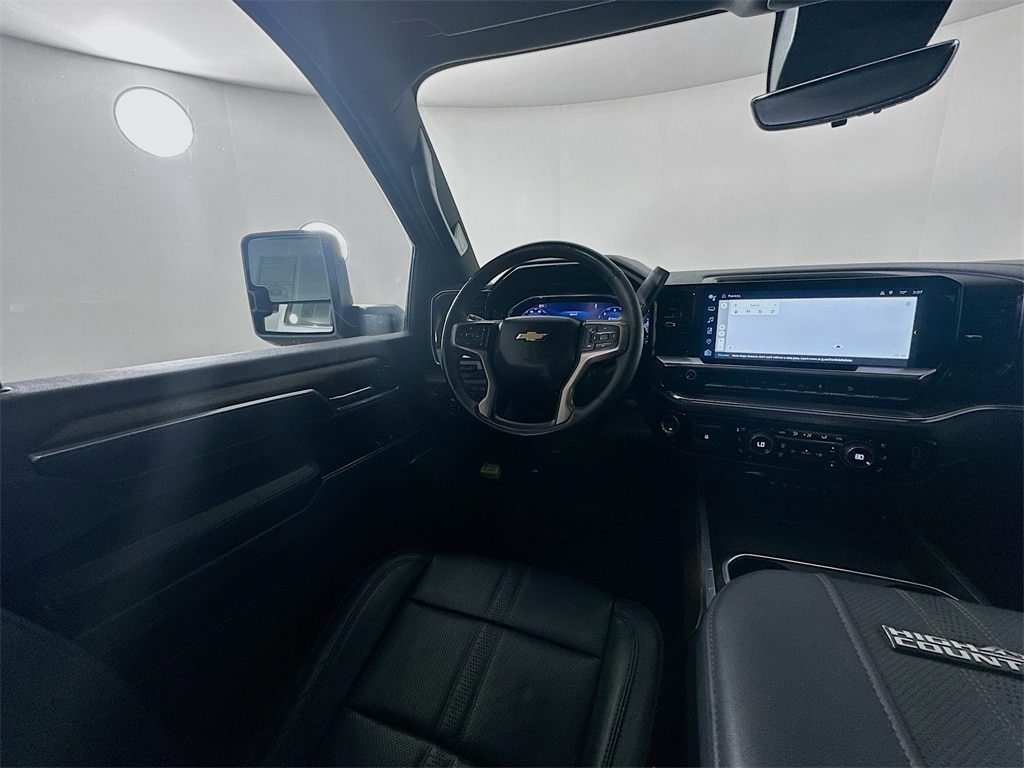 ChevroletSilverado 3500HD9