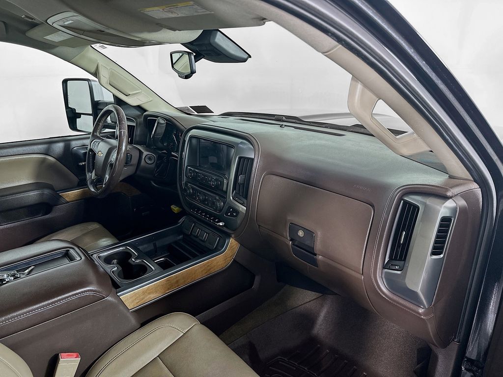 ChevroletSilverado 3500HD31