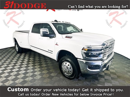 2025 Ram 3500 Limited 14in Dually Truck Crew Cab