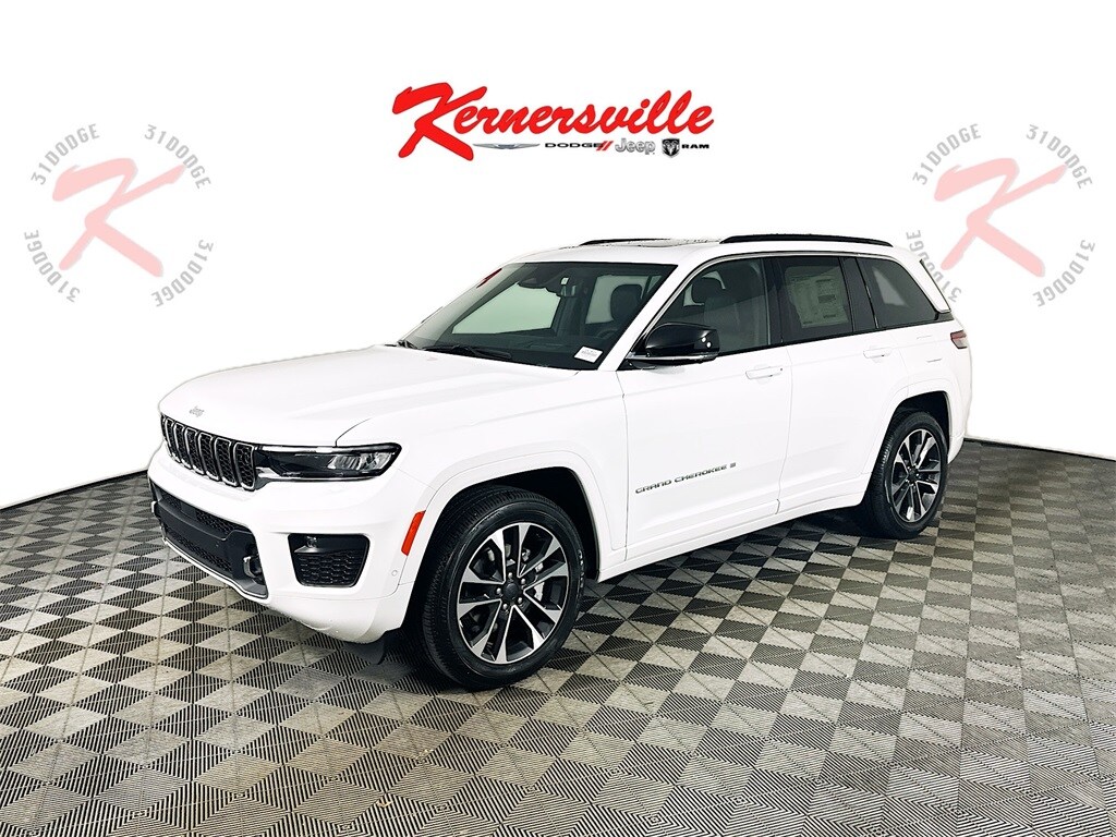 2025 Jeep Grand Cherokee Overland photo 3