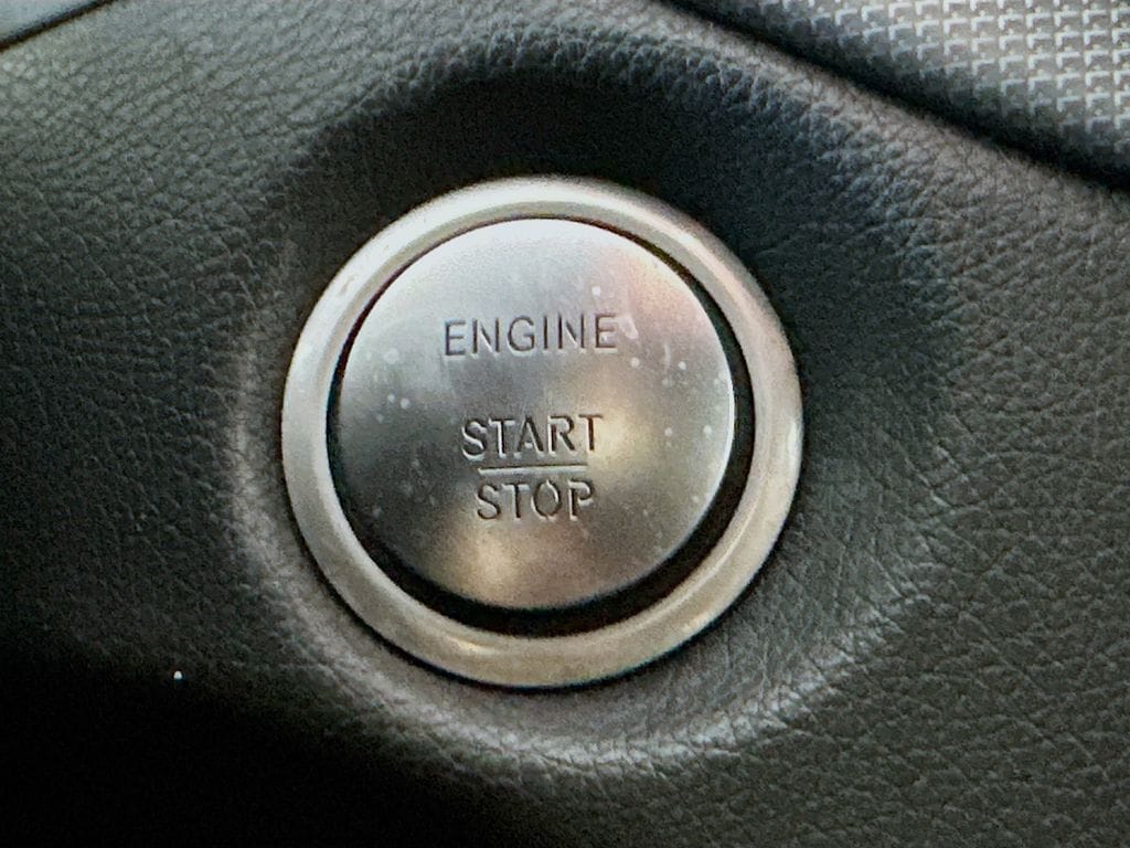 Mercedes-BenzGLA26