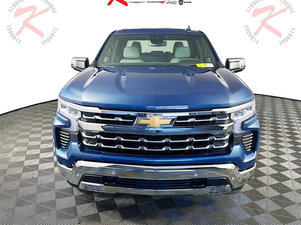 2024 Chevrolet Silverado 1500 LTZ photo 2