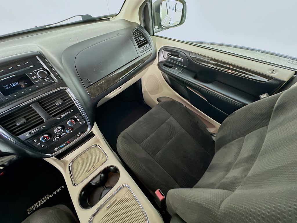 DodgeGrand Caravan11