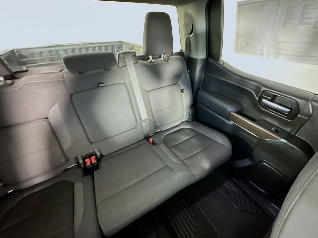 ChevroletSilverado 1500 LTD14