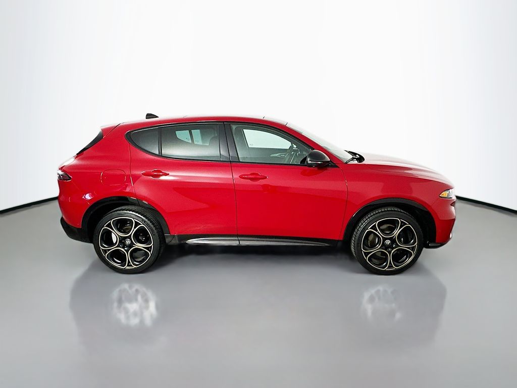 Alfa RomeoTonale8