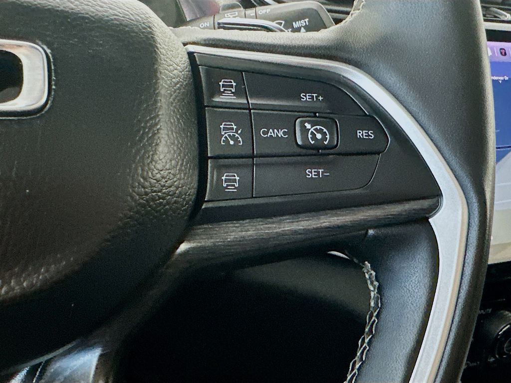 JeepGrand Cherokee L26