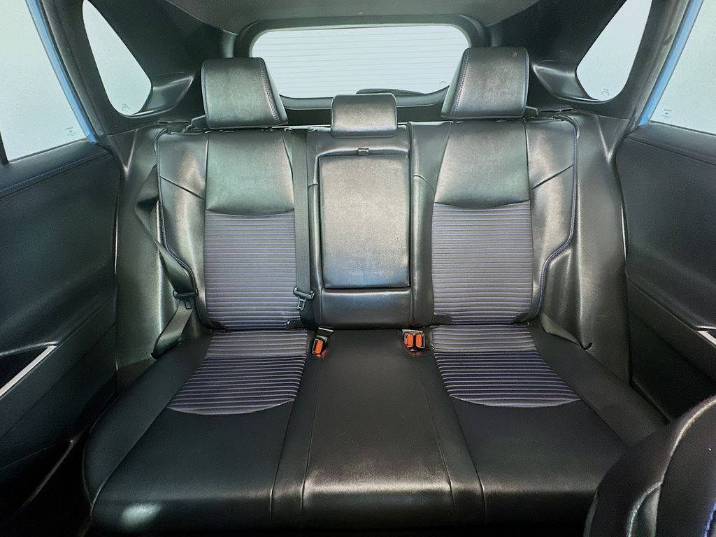 ToyotaRAV4 Hybrid13