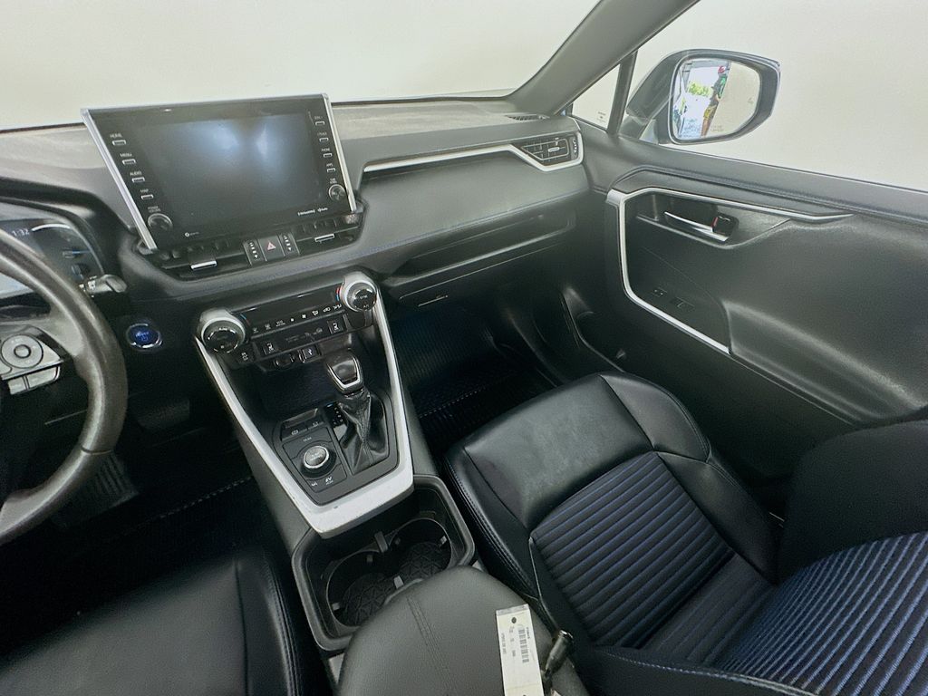 ToyotaRAV4 Hybrid11