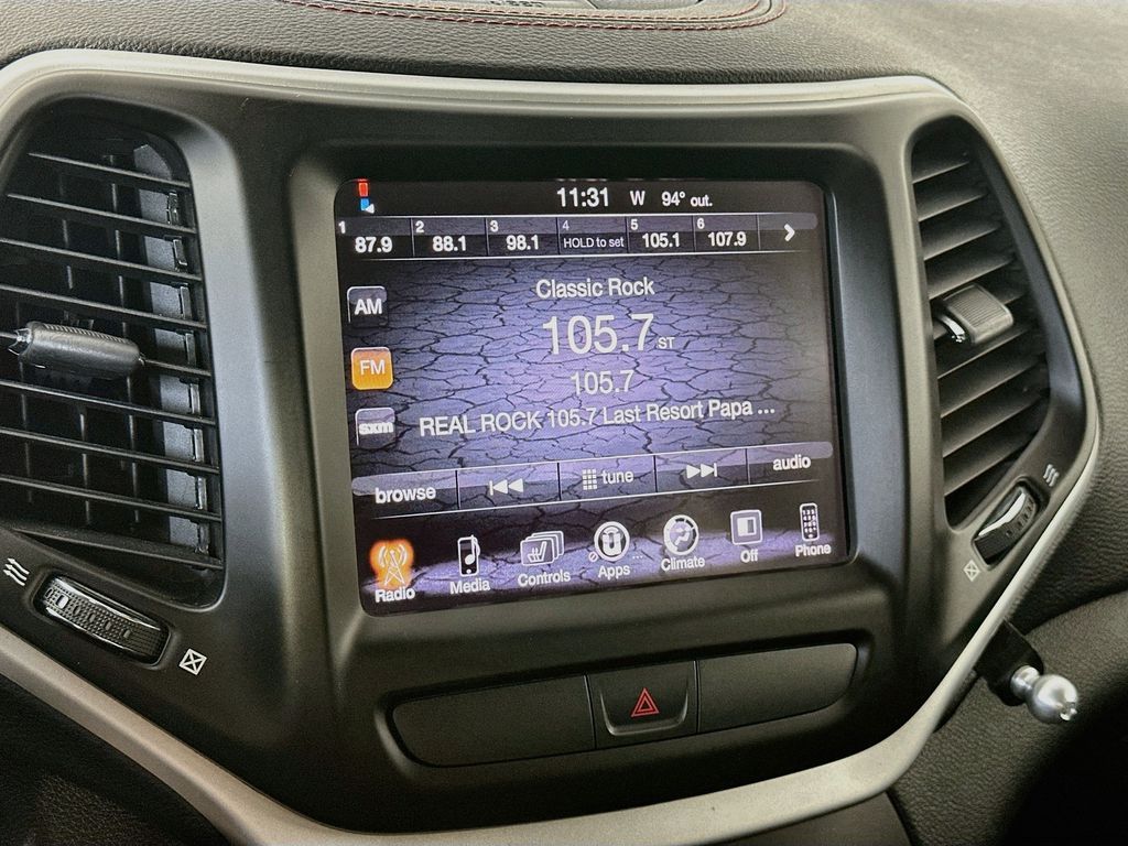 JeepCherokee17
