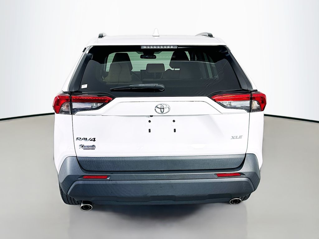 ToyotaRAV46