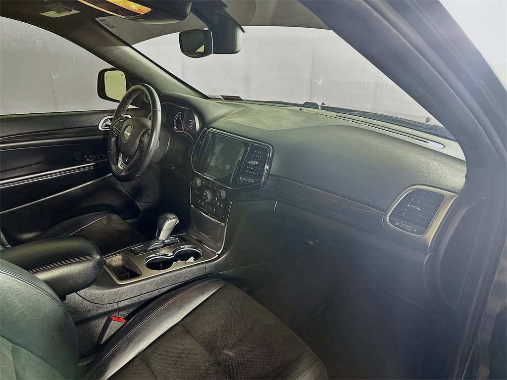 JeepGrand Cherokee32