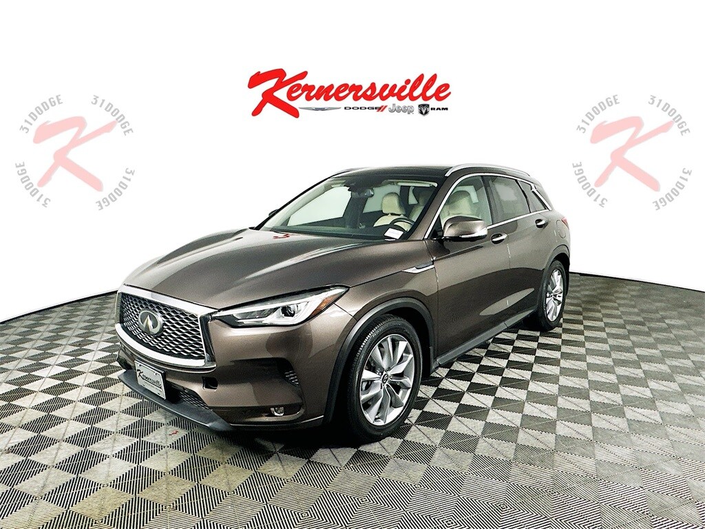2019 Infiniti QX50 Essential photo 3
