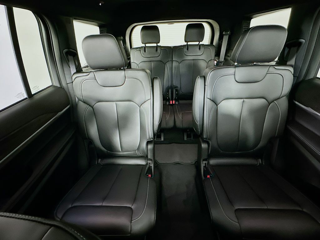 JeepGrand Cherokee L10