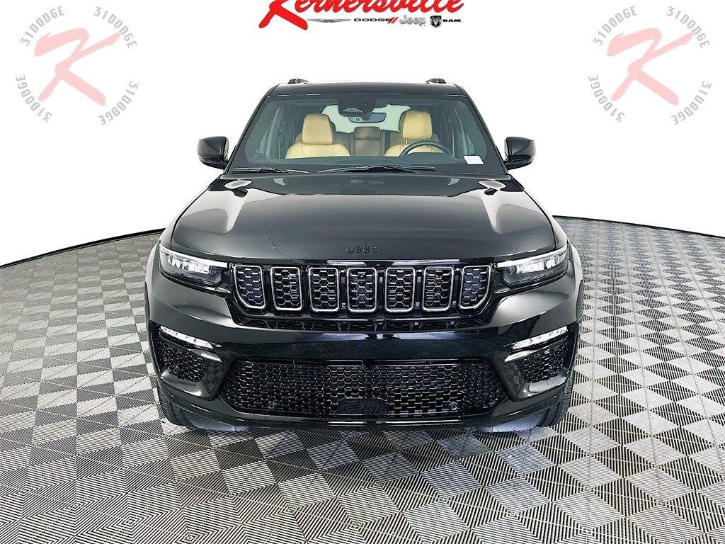 2025 Jeep Grand Cherokee Summit photo 2