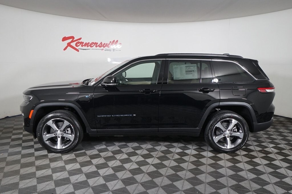 2024 Jeep Grand Cherokee Base 4xe photo 4