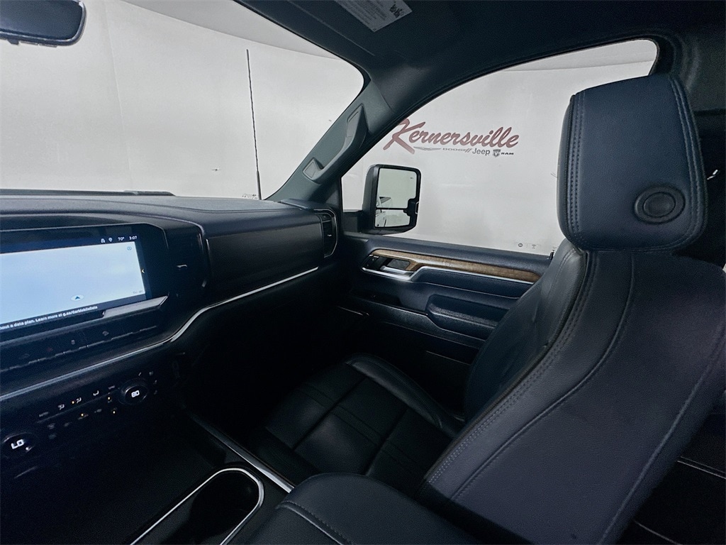 ChevroletSilverado 3500HD11