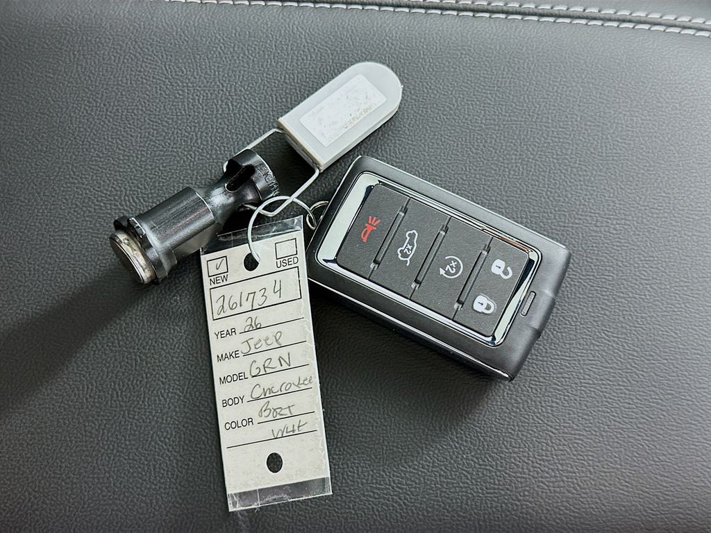JeepGrand Cherokee L20