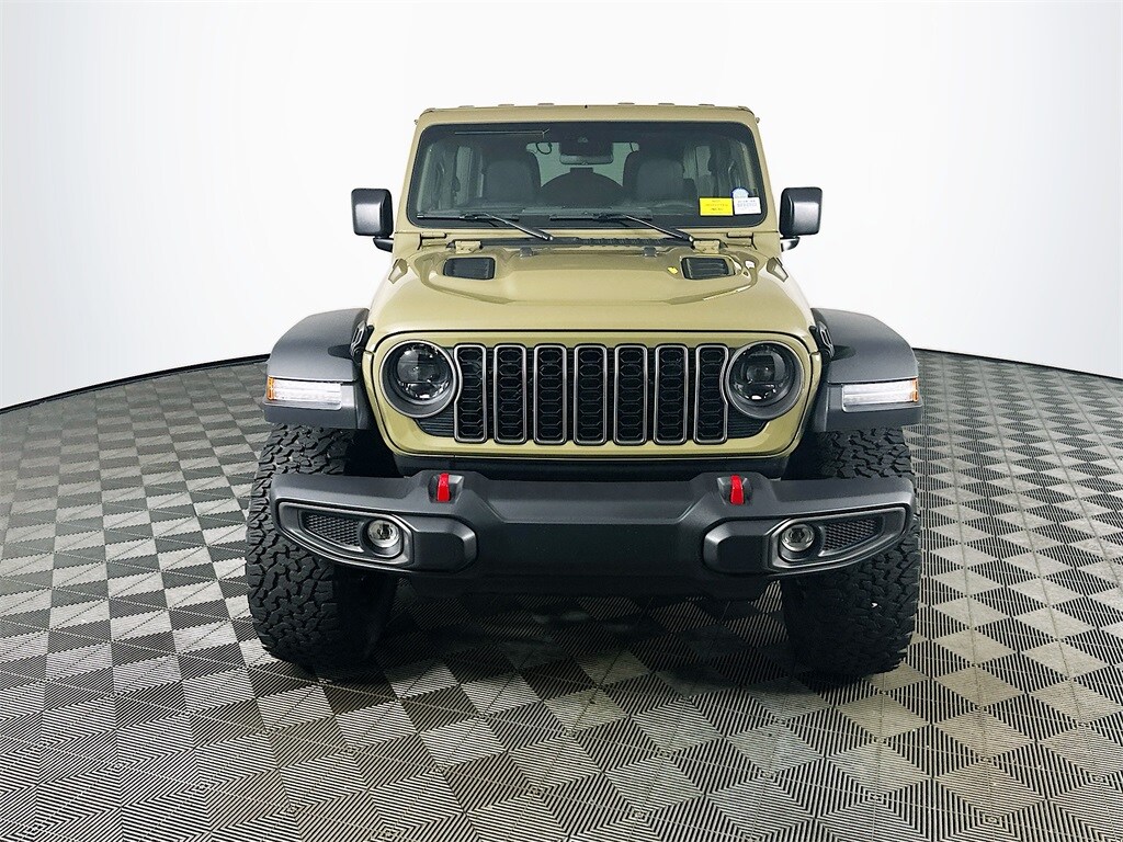 2025 Jeep Wrangler Unlimited Rubicon photo 2