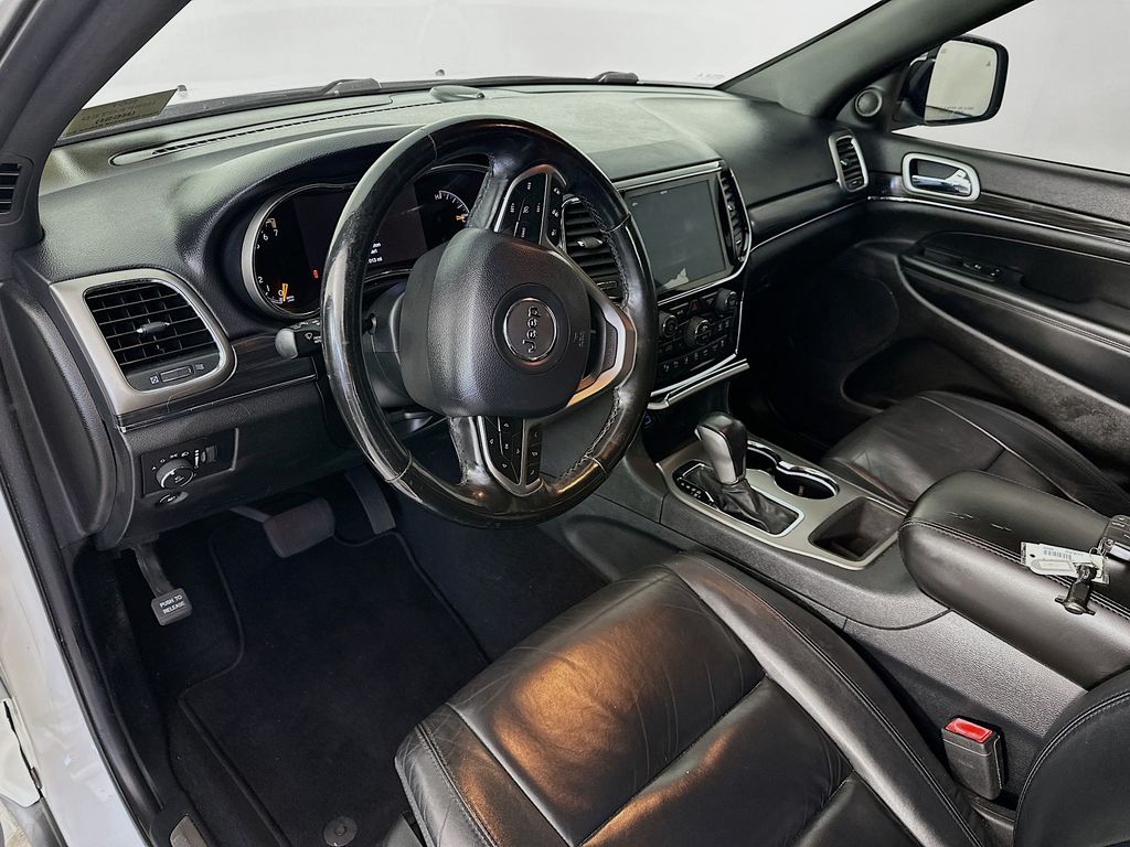 JeepGrand Cherokee29