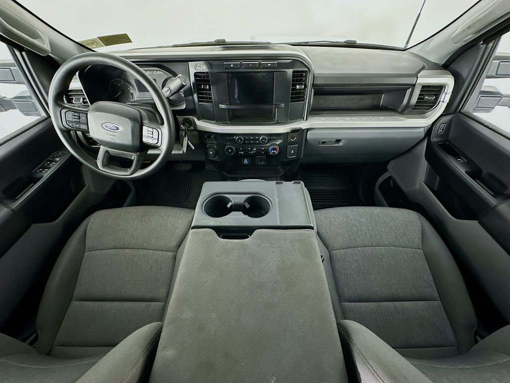 FordF-550SD10