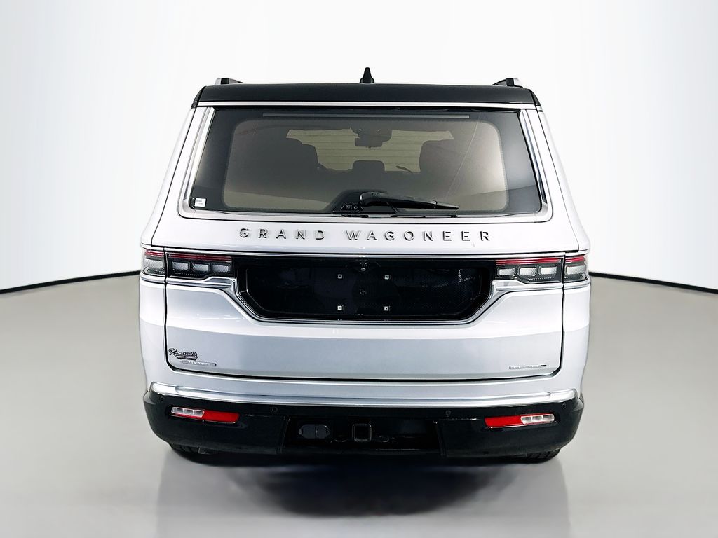 JeepGrand Wagoneer6