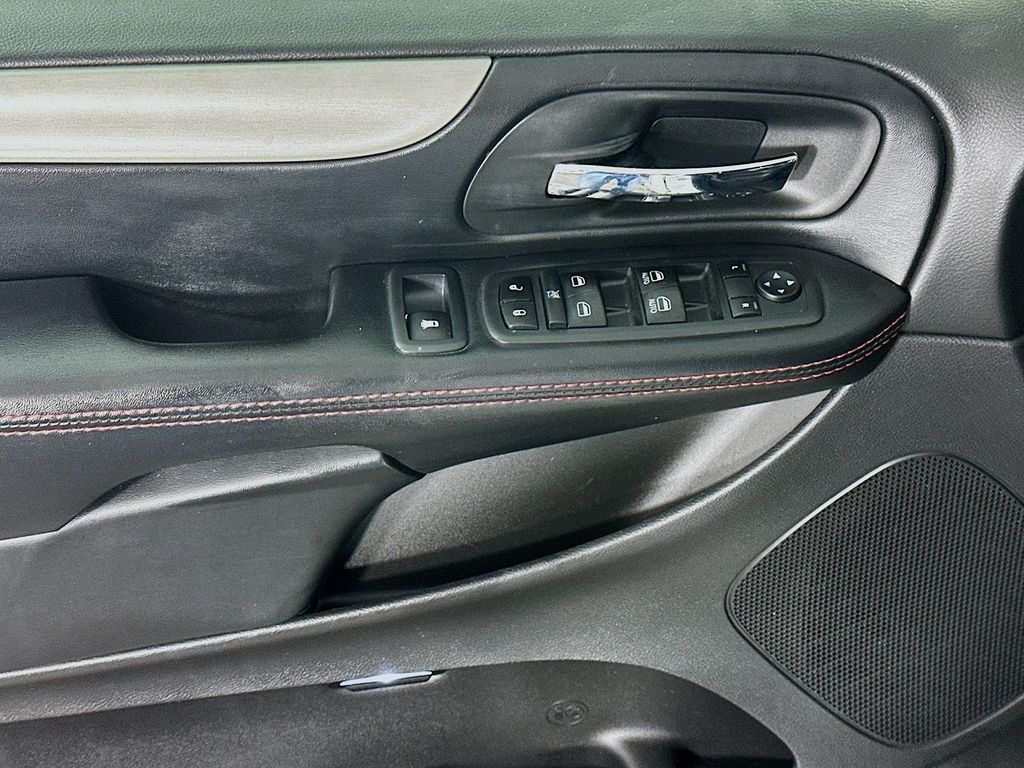 DodgeGrand Caravan25