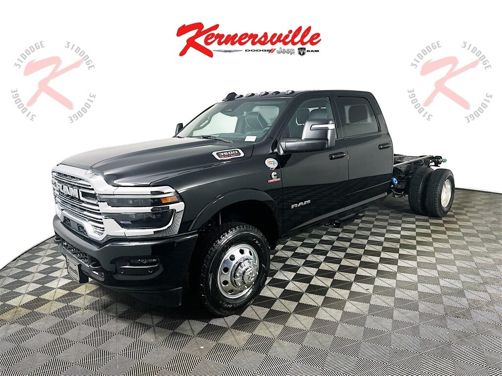 2025 Ram 3500 Big Horn photo 3