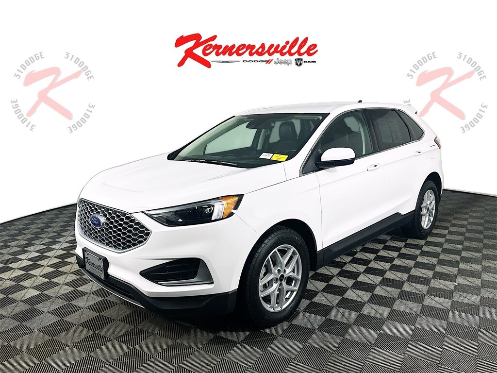 2024 Ford Edge SEL photo 3
