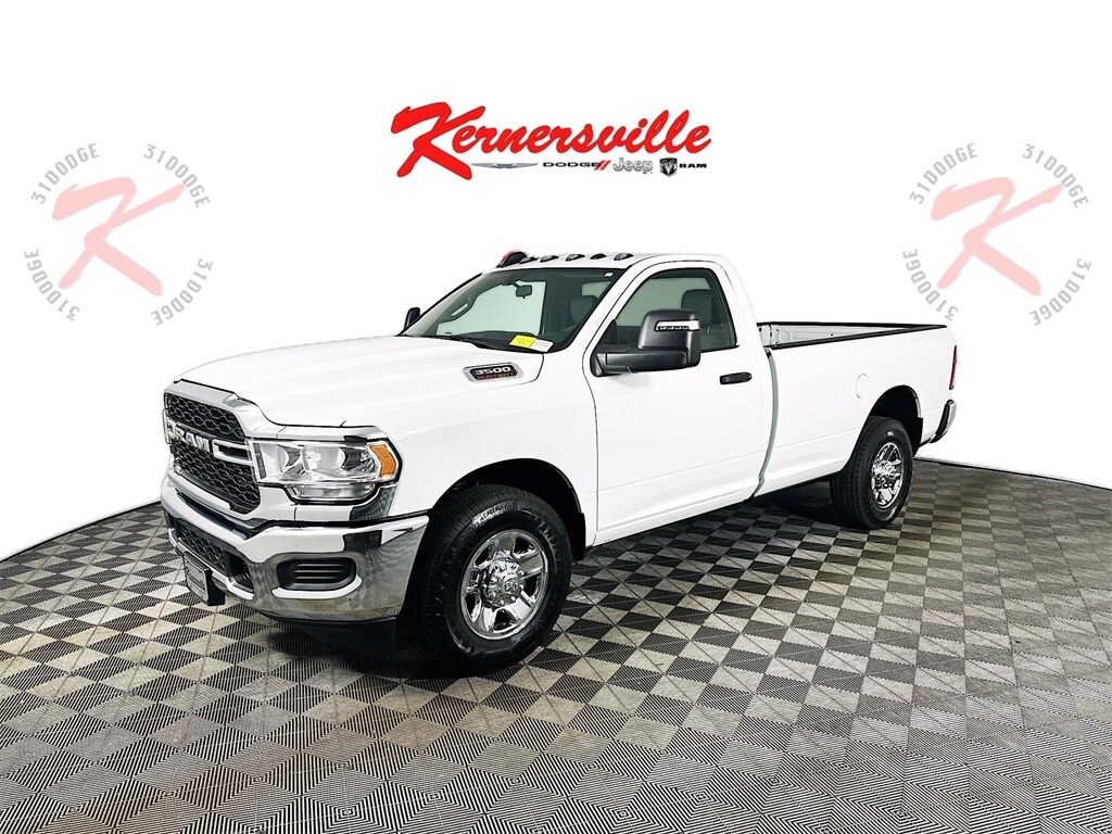 2024 Ram 3500 Tradesman photo 3